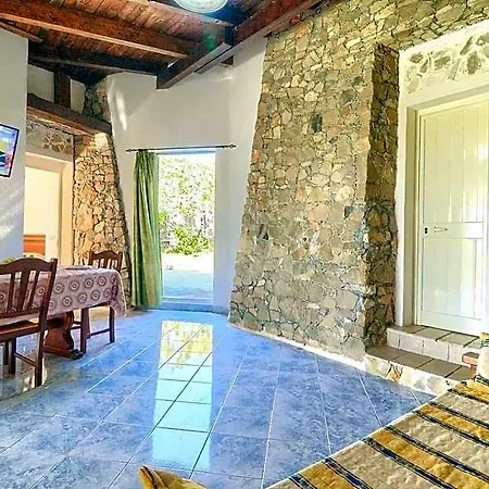 Sage Trullo In Pescoluse Сальве