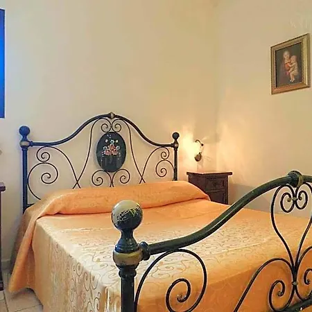 Sage Trullo In Pescoluse * Сальве